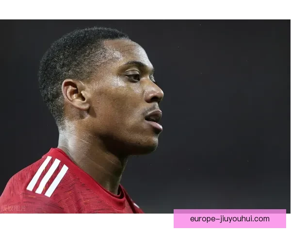 平诺克在布伦特福德防线的制空能力优势及其战术价值分析